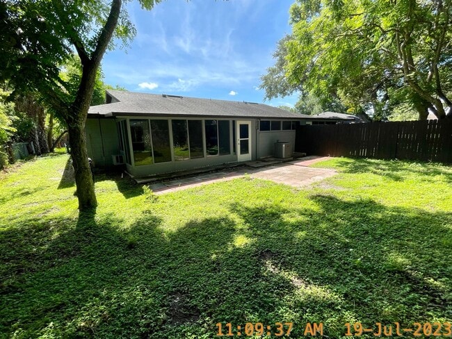 Building Photo - 1 Bed /1 Bath w/ Private Courtyard Rental