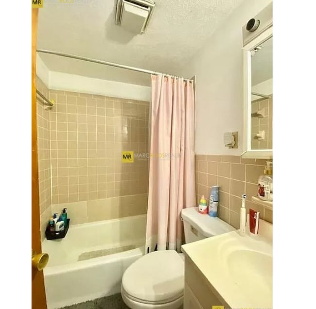 Photo - 3 Warwick St