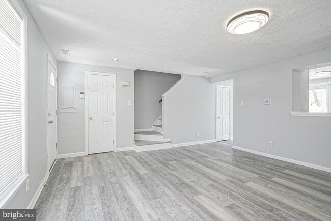 Photo - 53 Victoria Manor Ct