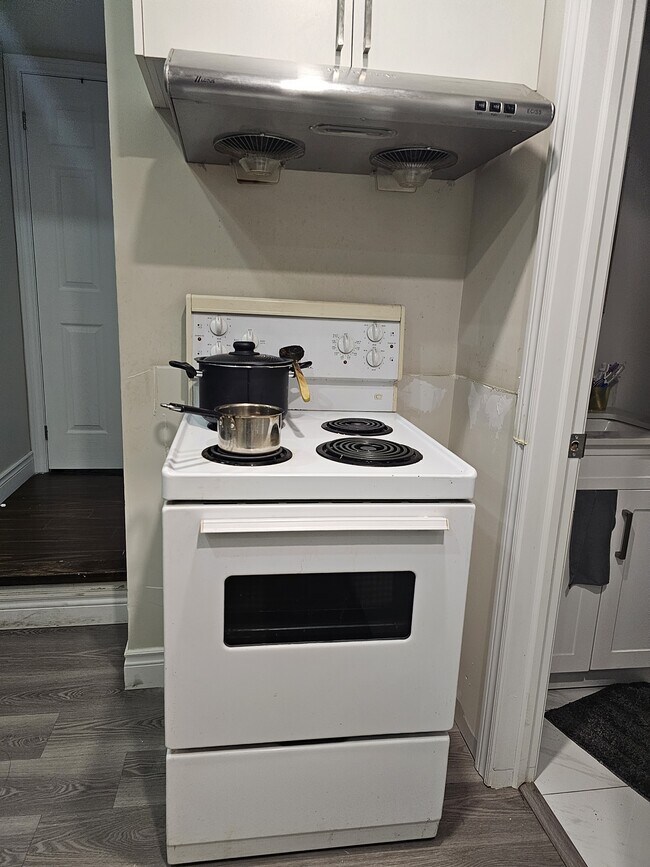 Photo - 956 Danforth Rd Unit 1