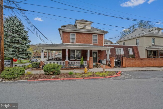 Photo - 184 Wilkes St Apartment Unit 4