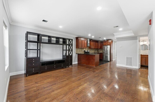 Photo - 168 New York Ave Unit 2