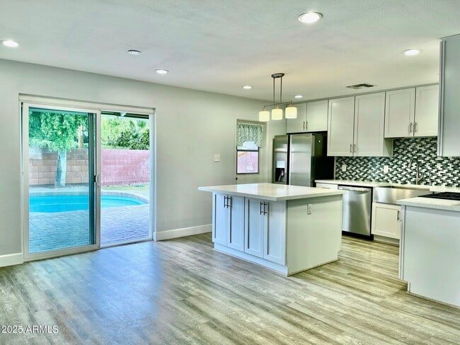 Building Photo - 8226 E Sells Dr Rental