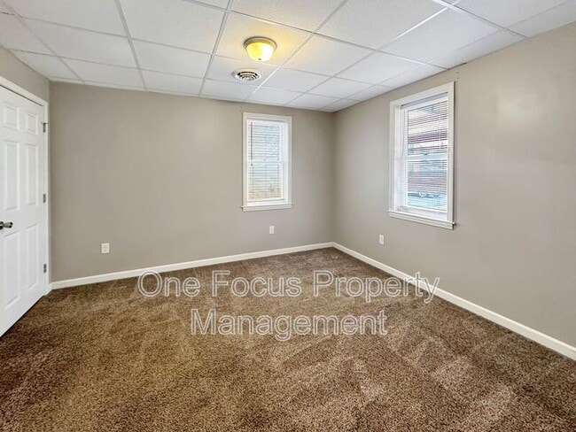 Photo - 476 W Main St