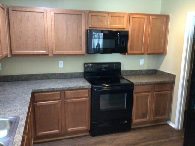 Photo - 1333 Gayle St