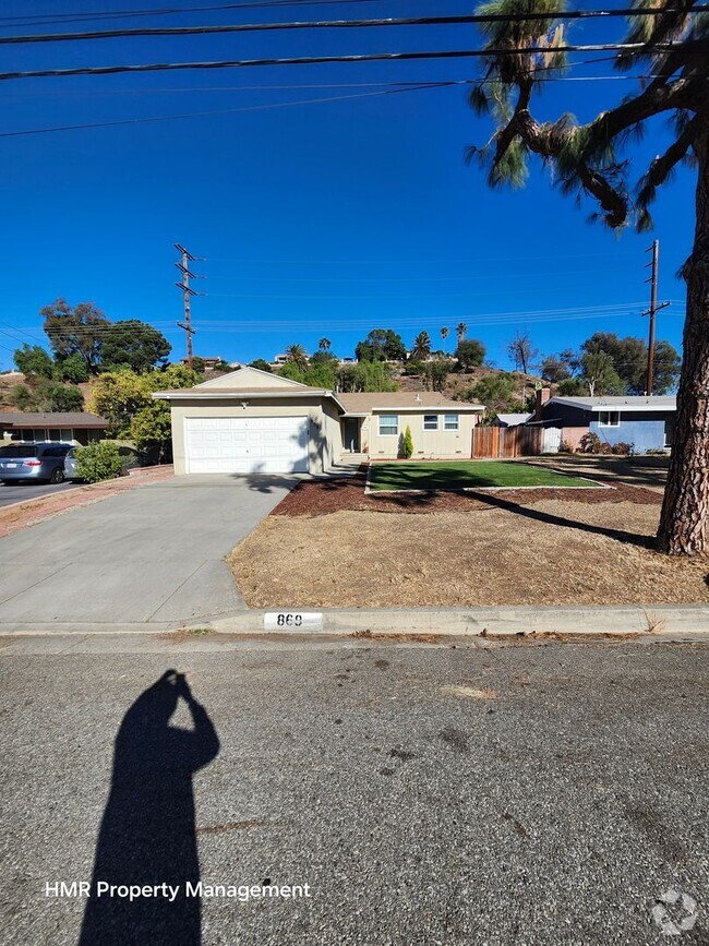 Building Photo - Beautifully Remodeled One-Story Home for Rent