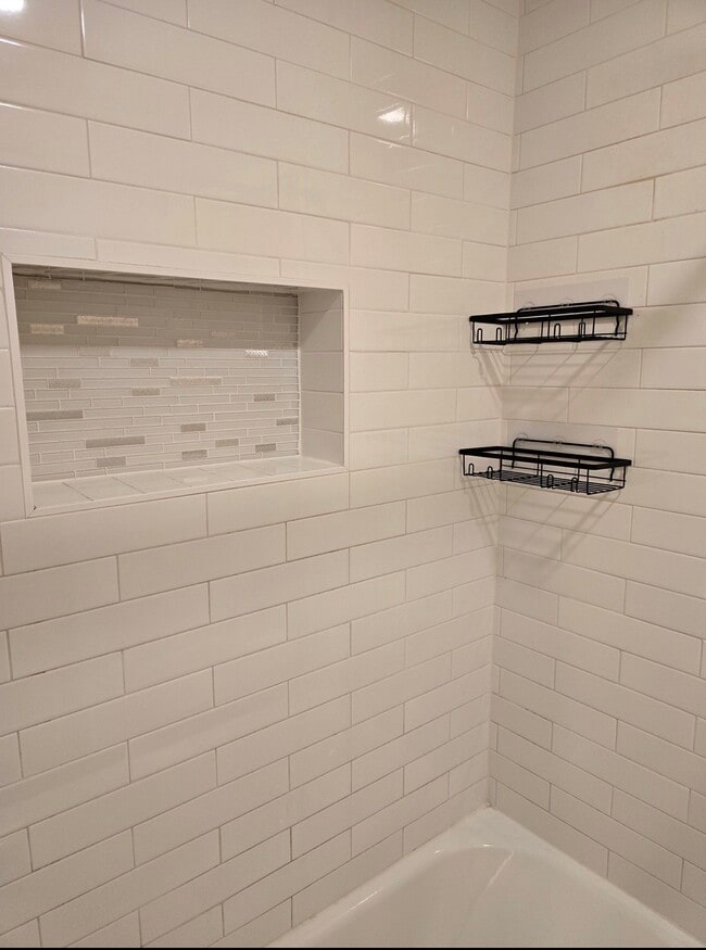 Photo - 2023 Barnsley Ln