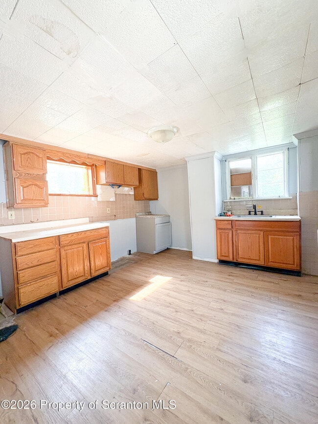 Photo - 624 Hemlock St