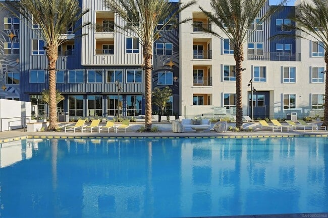 Building Photo - 6030 Moonglow Dr Unit 205