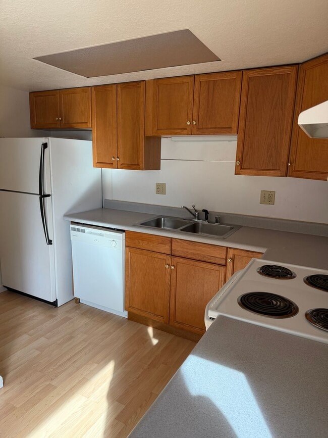 Building Photo - Checkmate Dr Unit 14 Rental