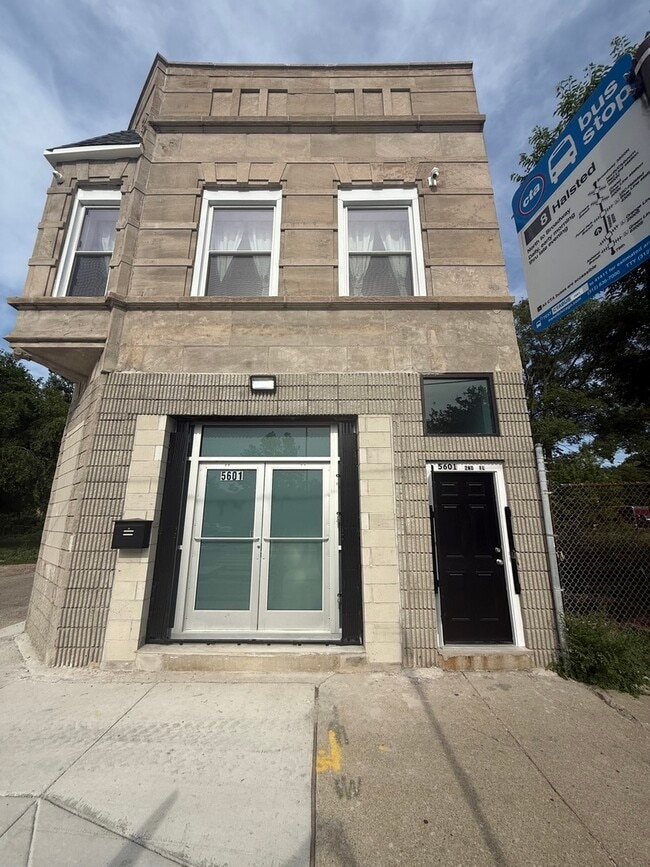 Building Photo - 5601 S Halsted St Rental