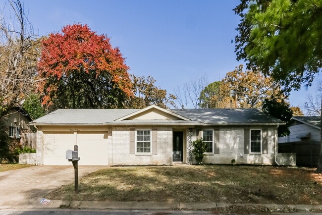 Building Photo - 1307 Columbine Ct