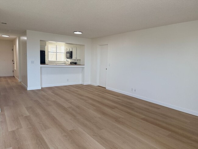 Photo - Mariners Landing Waterfront 1 Bed / 1 Bath Condo in Gated Community – Near Vallejo Ferry Building