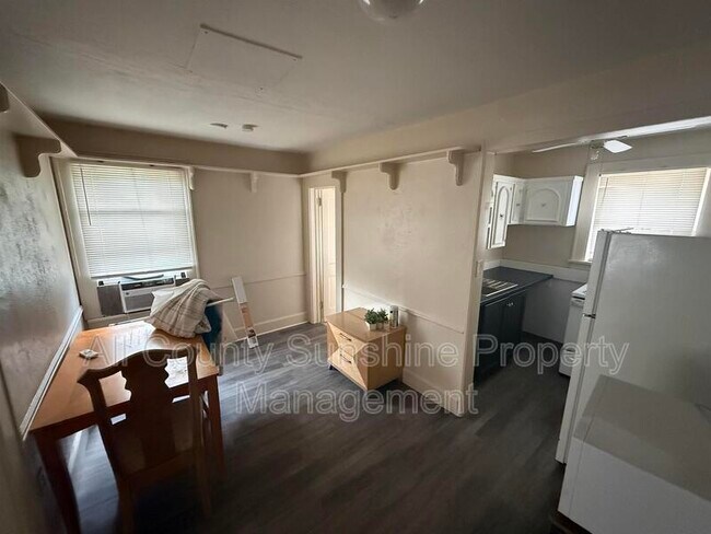 1000 6th St N Unit 4
