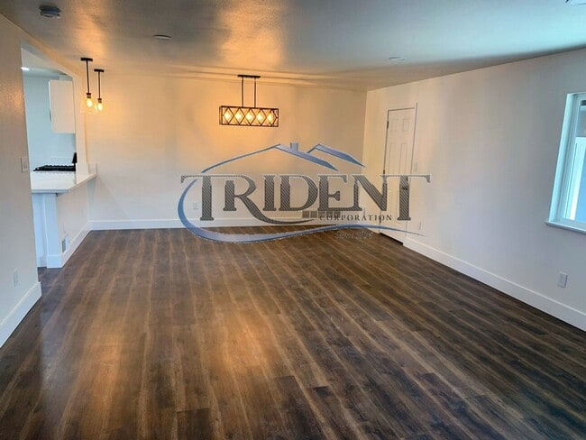 Photo - 685 N Barrett Rd