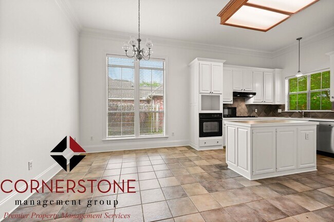 Photo - 4 BEDROOM UPGRADED OASIS!