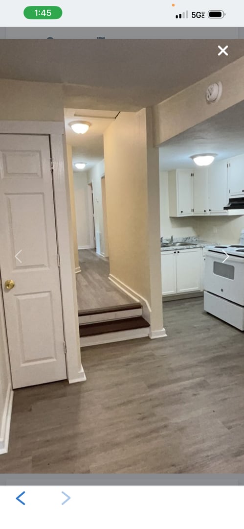 Building Photo - 611 Stewart Ave SE Unit 3