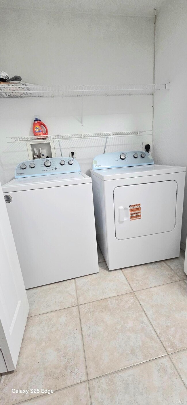 Photo - 1061 SW Charcoal Ave