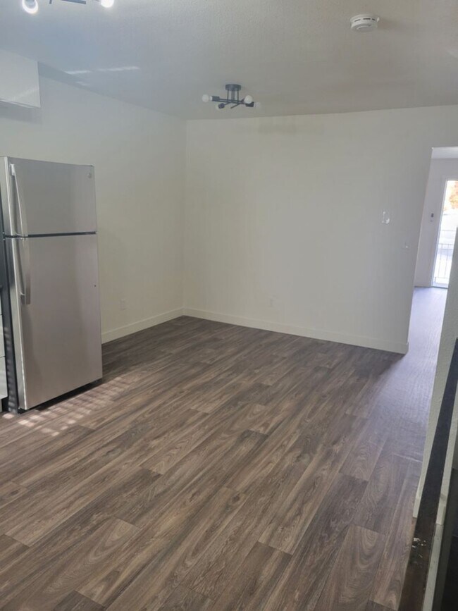 Photo - 1765 W 400 N Unidad 1767 5 bed 2 bath