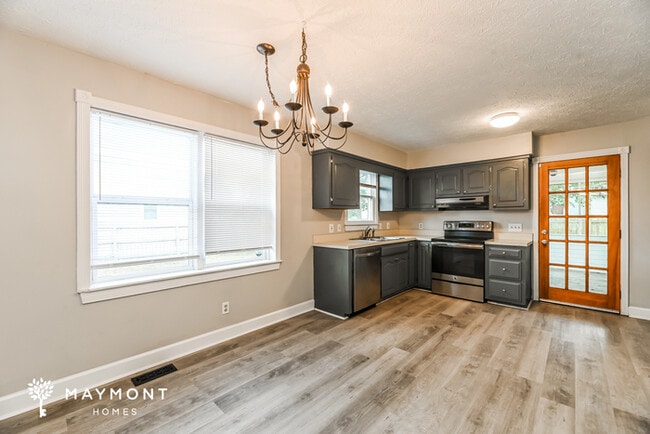 Photo - 606 Six Lakes Dr