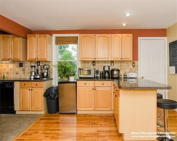 Photo - 45 School St