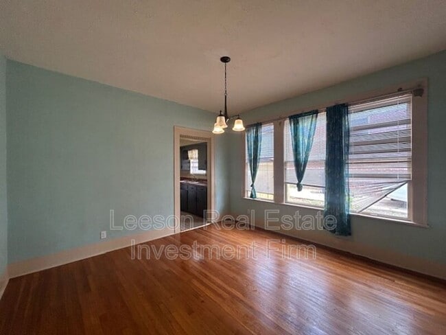 Photo - 622 Columbia St