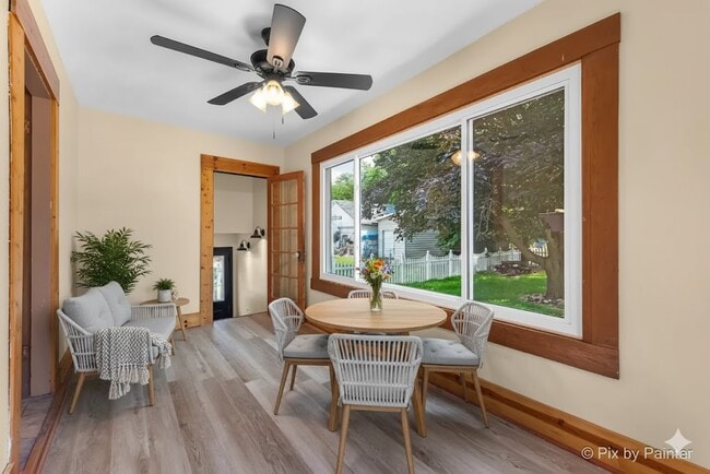 Photo - 503 N River Rd