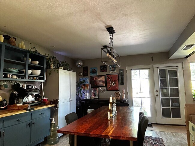 Photo - 4751 River College Dr