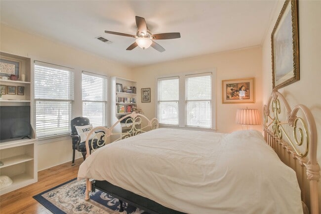 Photo - 802 S Day St