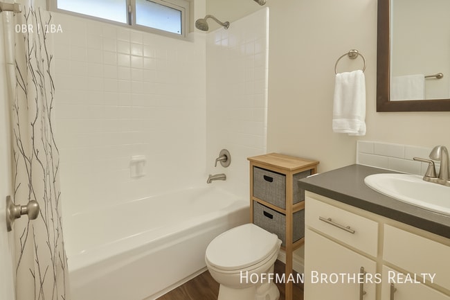 Photo - 140 N Hoover St Unit 101