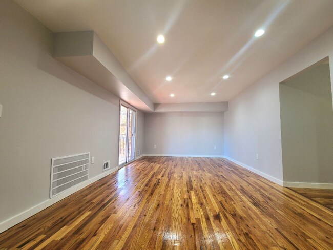 Photo - 1903 Country Ln Unit 3