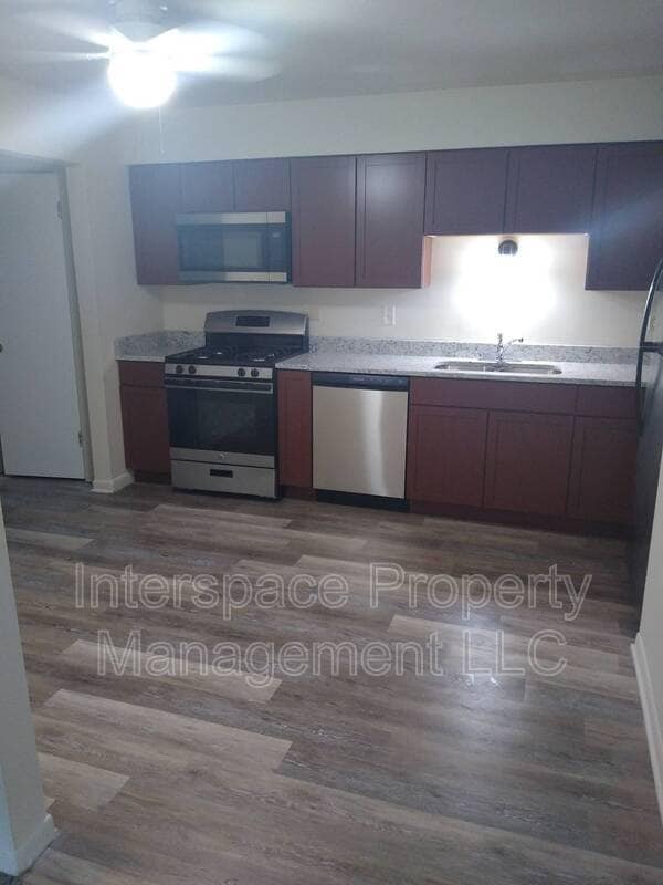 Building Photo - 9841 S Harlem Ave