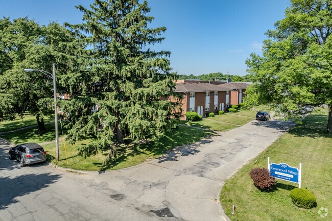 Photo - Crestwood Village