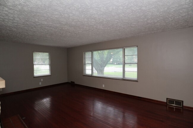 Photo - 2301 Kessler Blvd E Dr