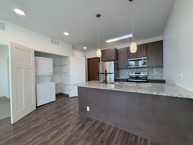 Photo - The Pearl Apartments