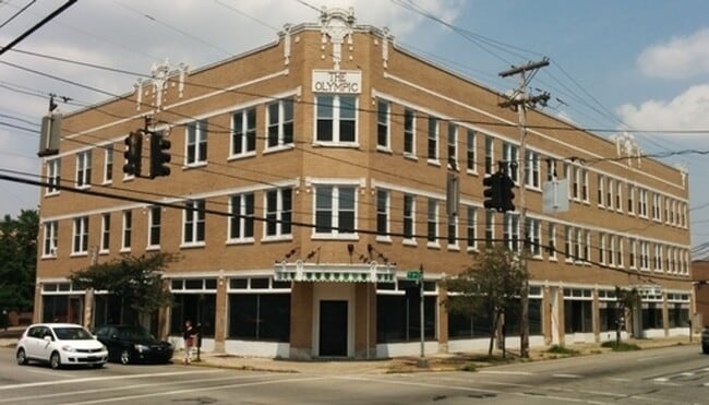 Building Photo - UV Olympic Unit 002 Rental