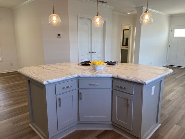 Photo - 212 Liberty St