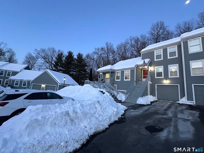 Photo - 203 Oakland St