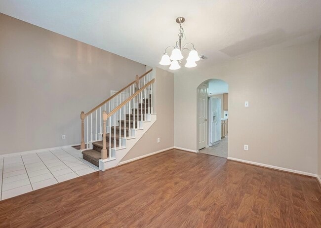 4914 Jaymar Dr