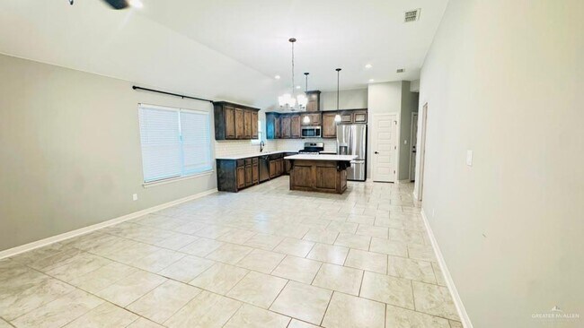 18 South Dr