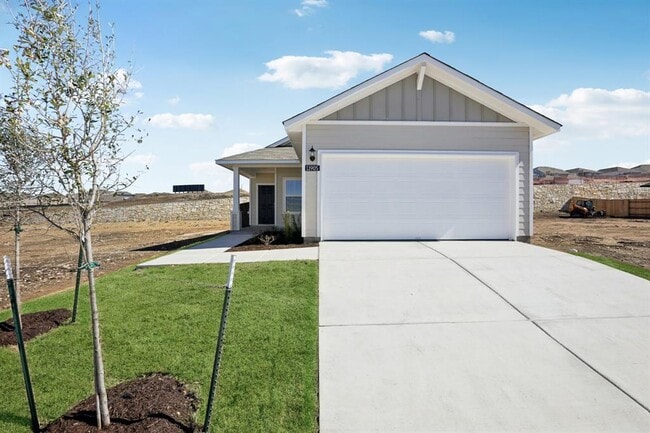Building Photo - 11905 Murano Dr