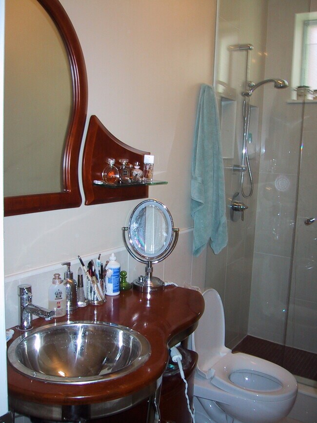 140 Dovercourt Rd Unit Suzanne Brown