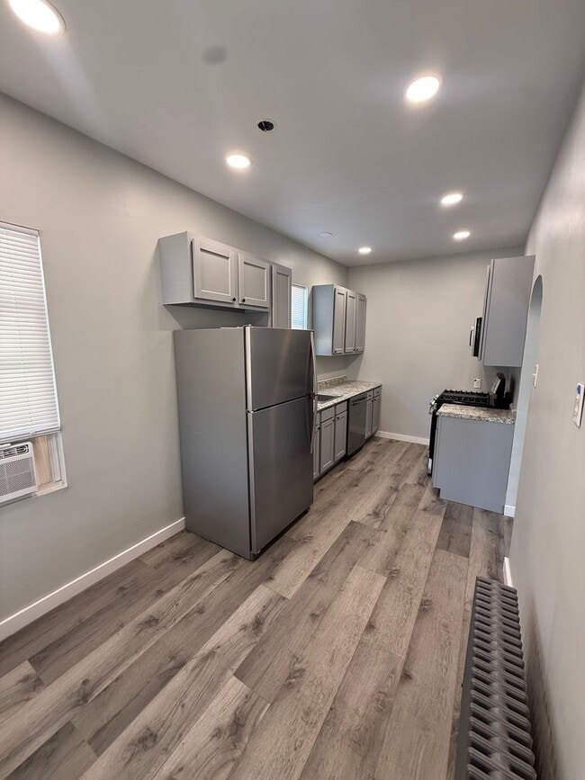 Photo - 519 Roup St Unit 1st Floor