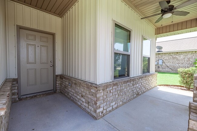 Photo - GREAT PRICE w/COMMUNITY POOL!