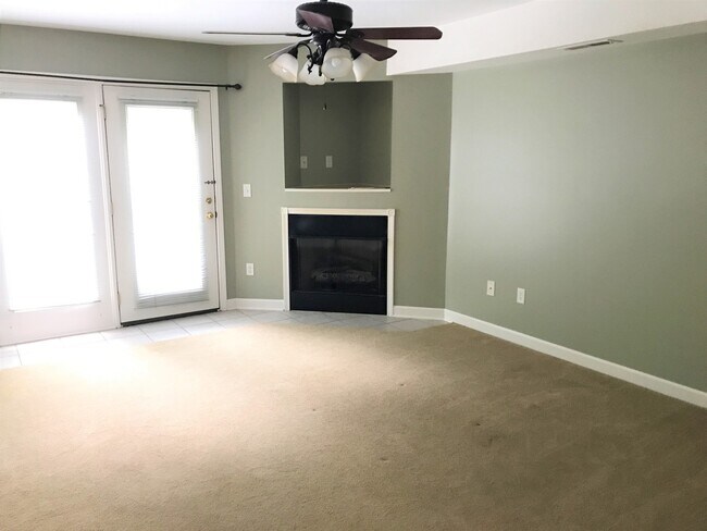 Photo - End Unit Townhome on Quiet Cul-De-Sac in Covington Crossing