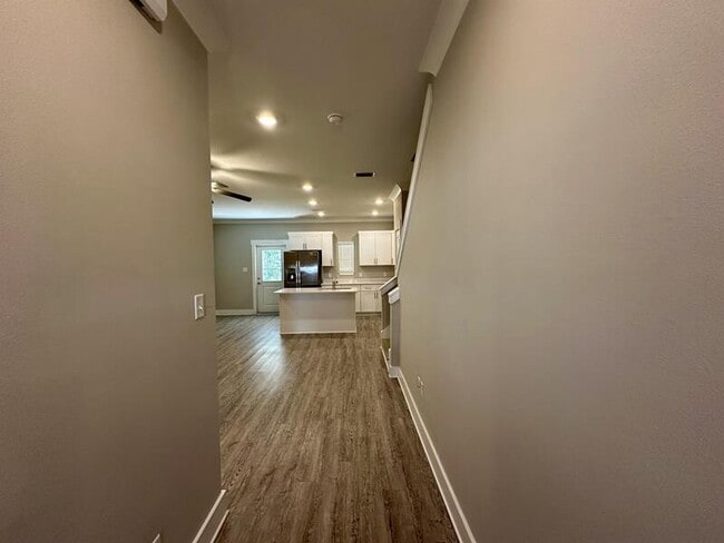 Photo - 215 Date Palm Ln