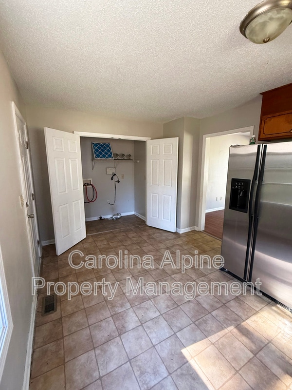 Photo - 1109 Crosby St