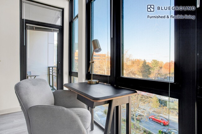 Photo - 7077 Woodmont Ave Unidad FL5-ID383