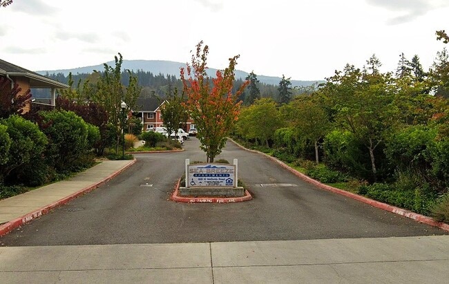 Building Photo - 525 McCurdy Rd