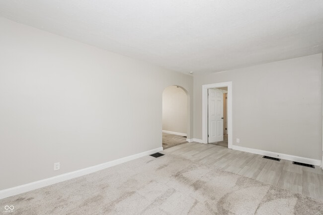 Photo - 951 N Kealing Ave